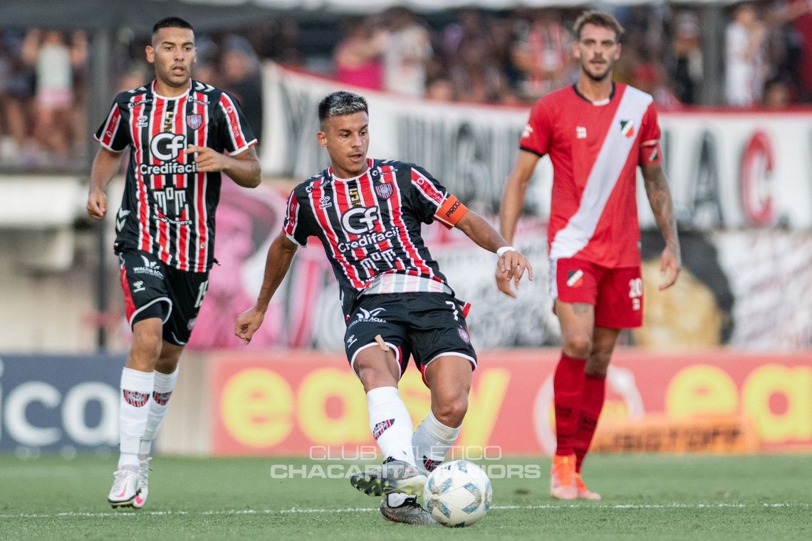 Triunfo de Chacarita Juniors en una tarde triste