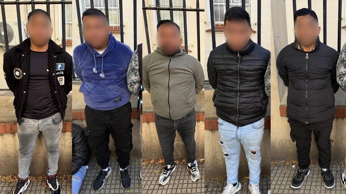 Los cinco falsos mecánicos fueron detenidos en la esquina de General Urquiza y Venezuela.