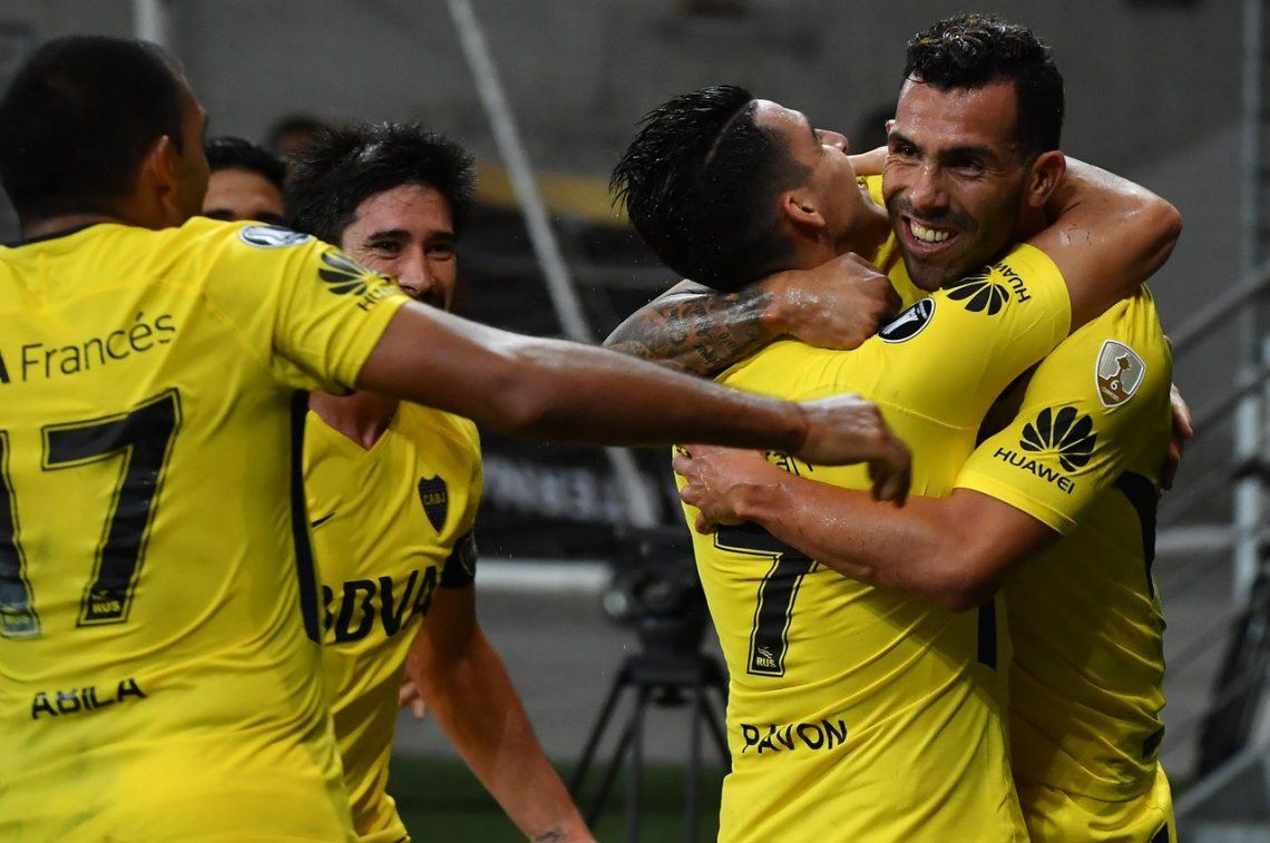 Tevez salvó a un Boca que se trajo un punto clave de su visita a Palmeiras