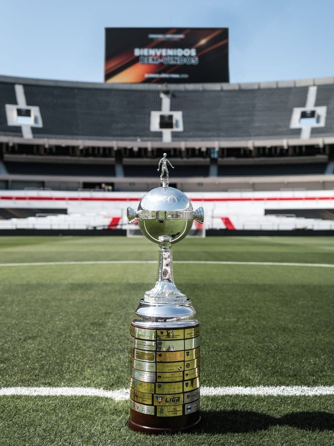 La Copa Libertadores espera al ganador en el Monumental.