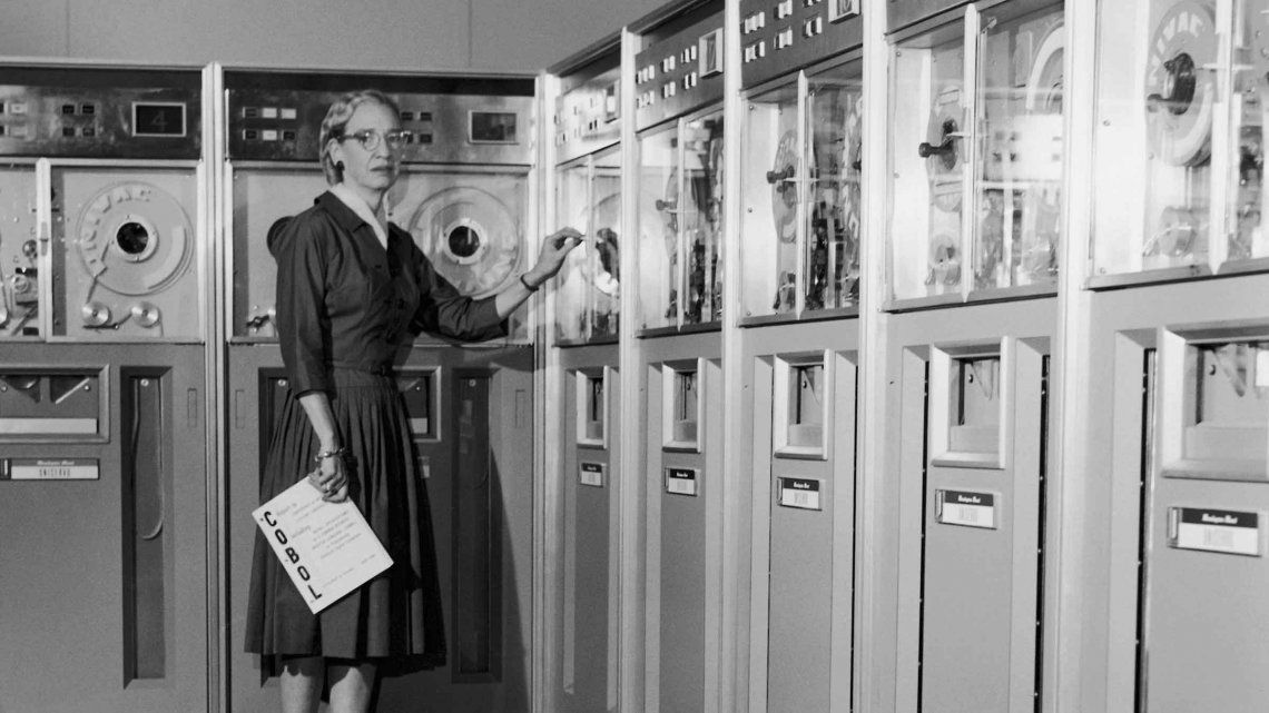 Grace Murray Hooper: el 9 de diciembre se celebra el Día mundial de la Informática en su honor.