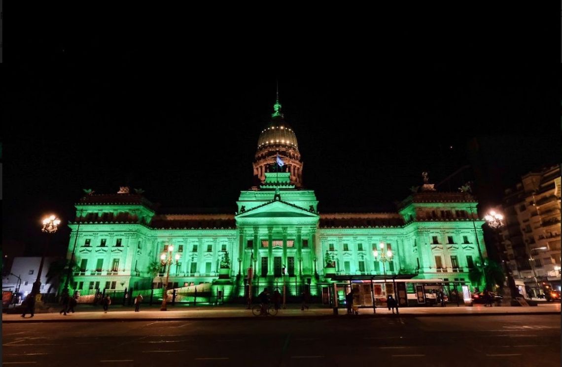 Se iluminarán de verde los edificios emblemáticos como el Congreso. 