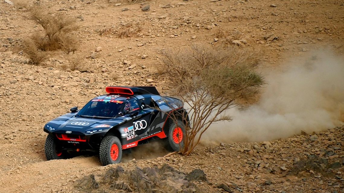Arrancó el Rally Dakar con 17 pilotos argentinos, dos de ellos campeones