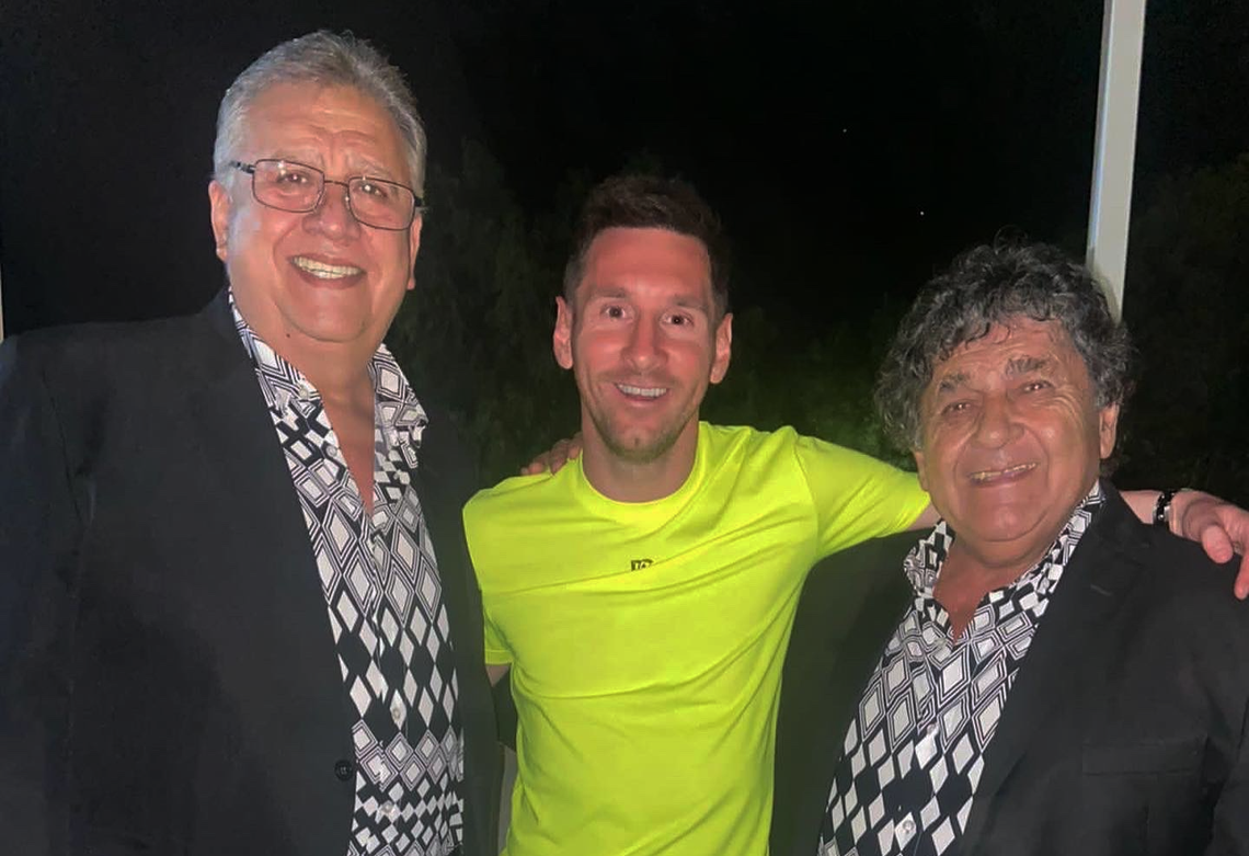 Messi y Antonela a pura fiesta con Los Palmeras