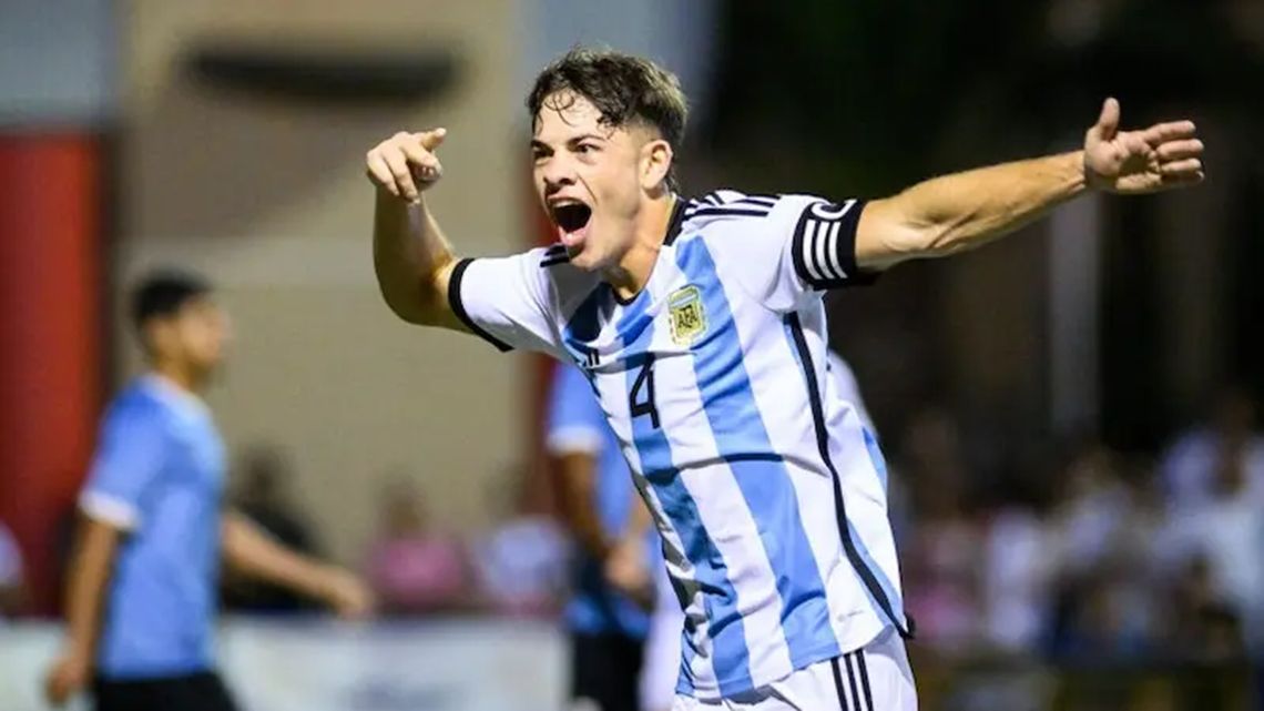 Agustín Giay, capitán de la Selección Argentina Sub 20 y mirado por Scaloni para la Mayor.