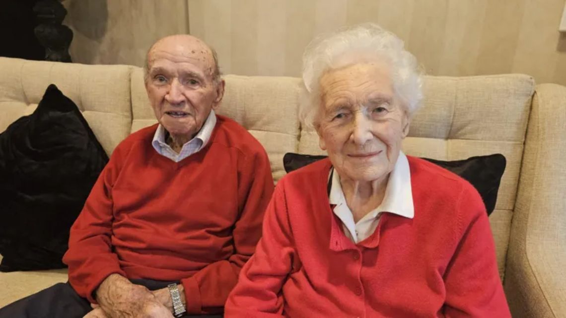 Alan y Trudy Tomlinson llevan 75 años casados 