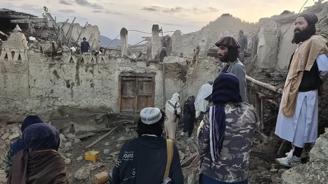 El terremoto dejó más de mil muertos en Afganistán.