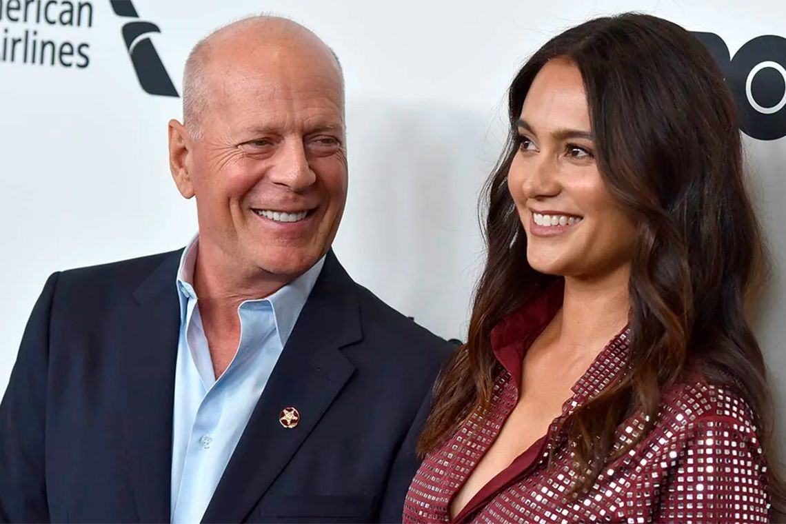 La esposa de Bruce Willis negó que Demi Moore se haya mudado con ellos