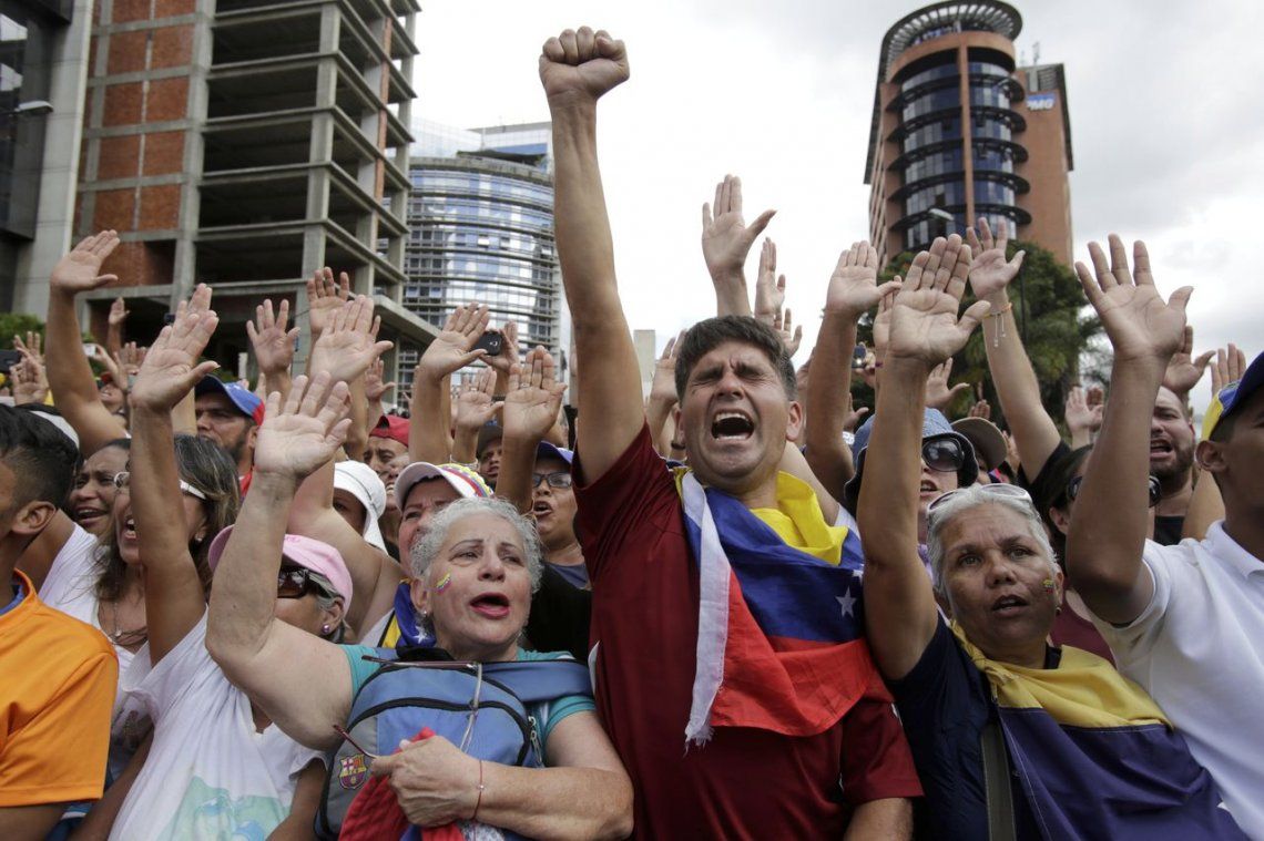 El Gobierno argentino estableció un programa de asistencia para emigrantes venezolanos