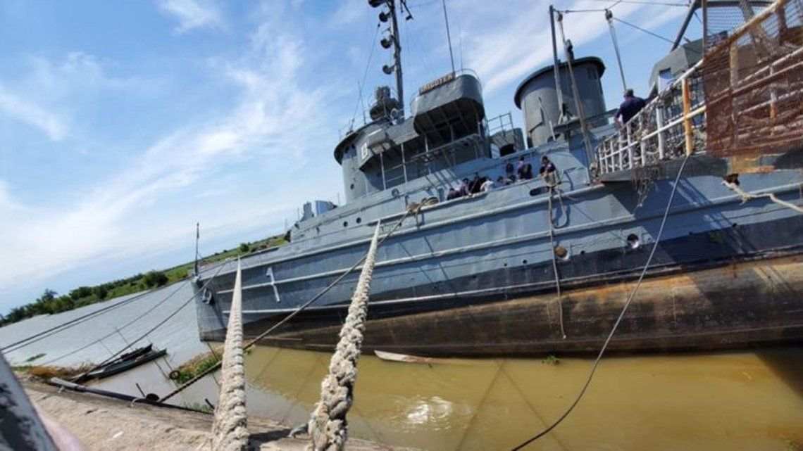 San Pedro: intentan salvar del naufragio al Remolcador Irigoyen