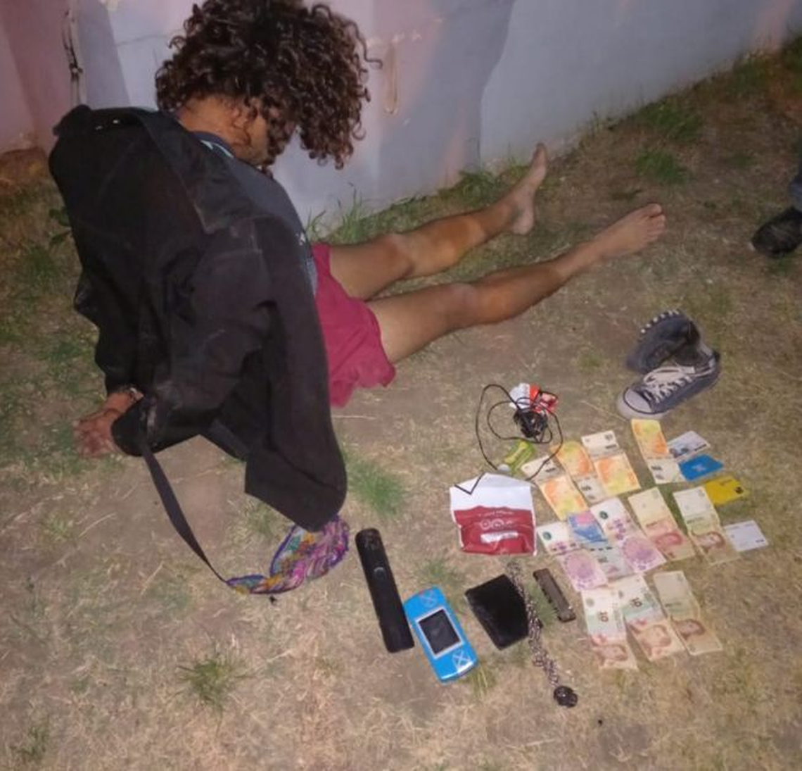 El hombre fue detenido y en su poder los policías recuperaron el botín