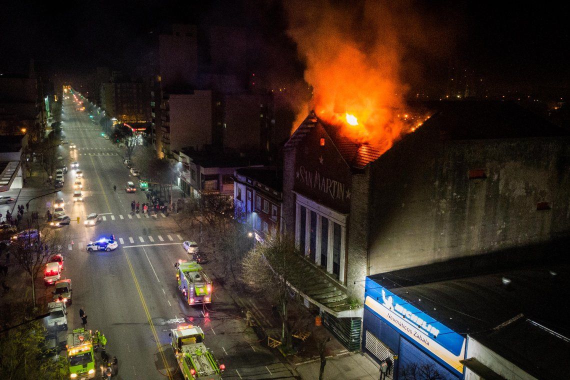 Mar del Plata: incendio en el viejo cine San Martín