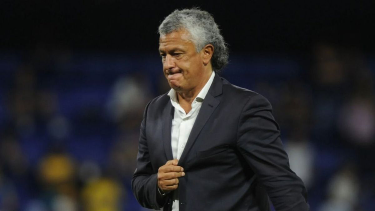Néstor Gorosito dejará de ser el técnico de Gimnasia