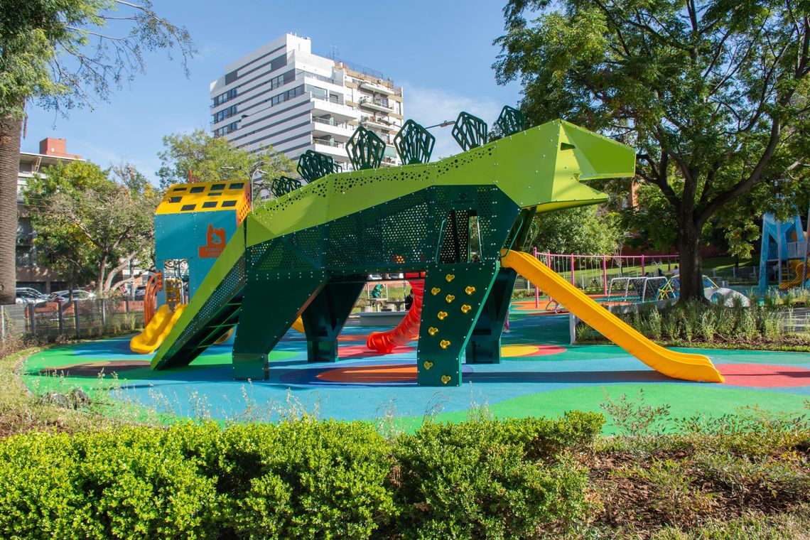 Los parques y las plazas de CABA son un gran lugar para disfrutar y divertirse con los chicos de manera gratuita y al aire libre.