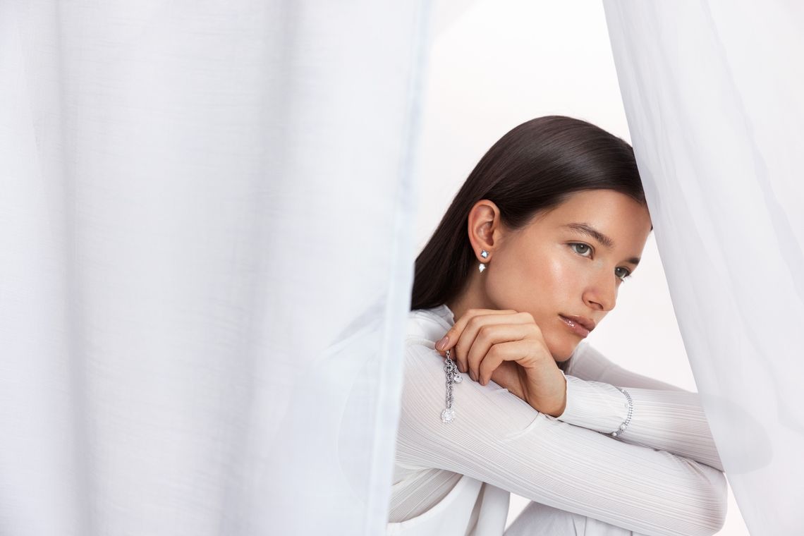 Motorola y Pantone celebran el Pantone Color of the Year 2026: Cloud Dancer