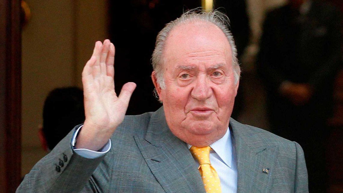 España: el presidente quiere que el rey emérito Juan Carlos no tenga coronita