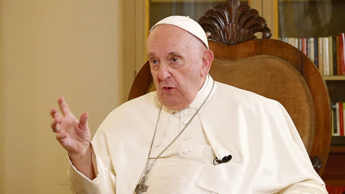 El papa Francisco exigió resolver los problemas de los pobres y resistir frente a un sistema que mata