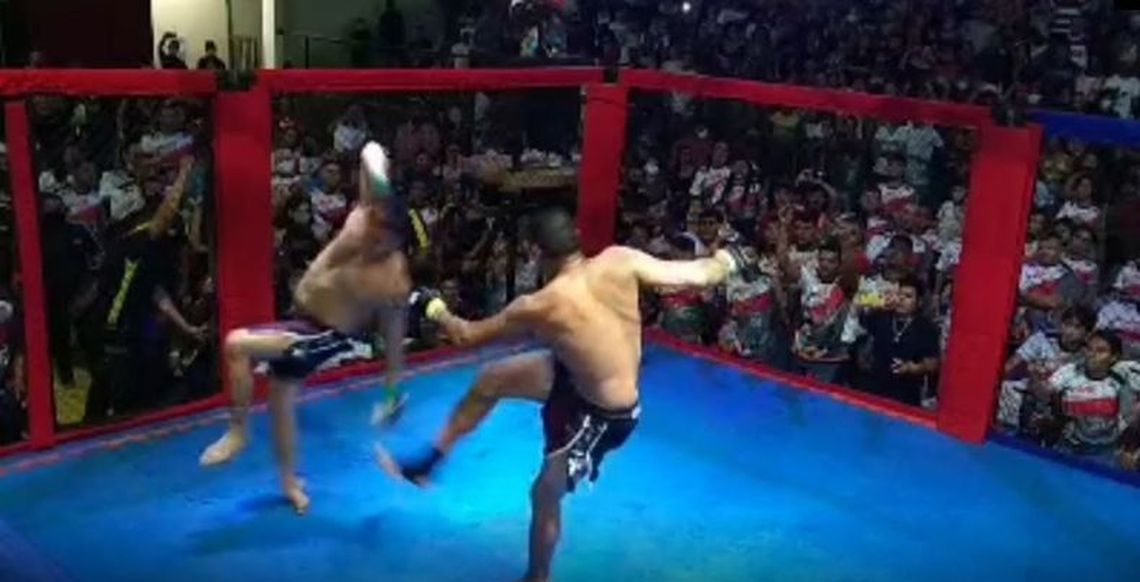 Brasil: alcalde y concejal, a la piñas