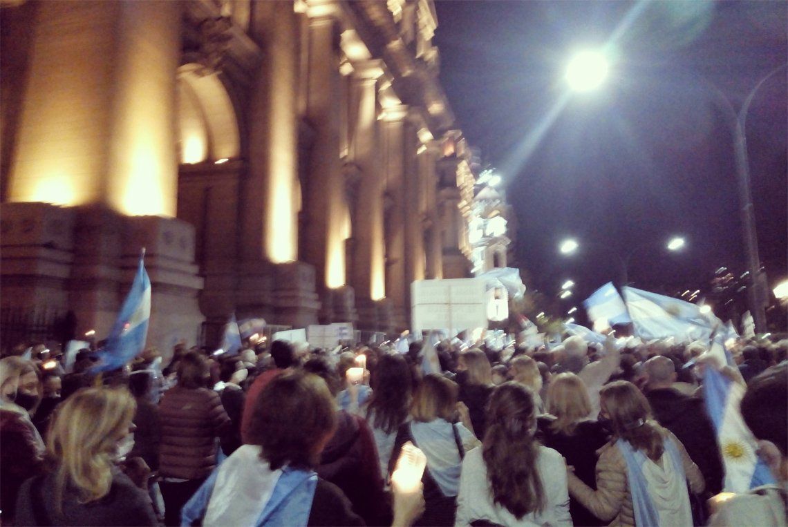 Acampe en Tribunales en apoyo de los jueces Bertuzzi, Bruglia y Castelli