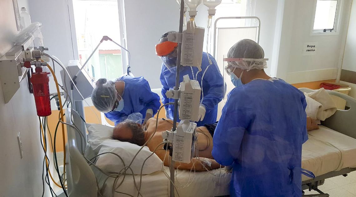 Hasta ayer eran 237 los pacientes internados en terapia intensiva. La Confederación Médica se expresó duramente.