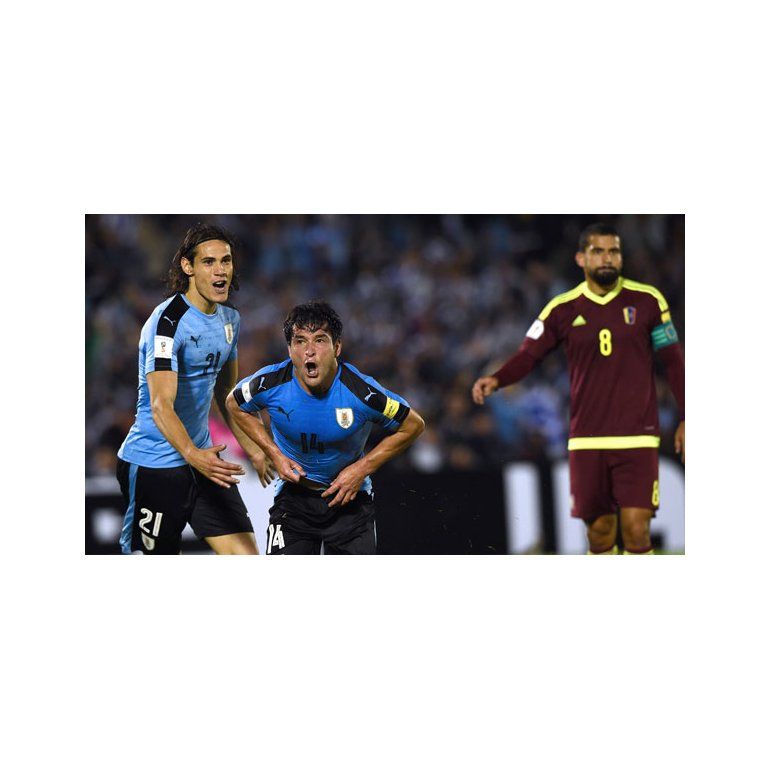 Lodeiro y Cavani - Uruguay vs. Venezuela - Foto: AFP
