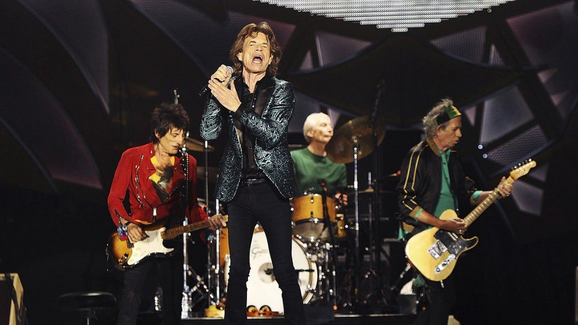 Los Rolling Stones no suspenderá su gira tras la muerte de Charlie Watts.