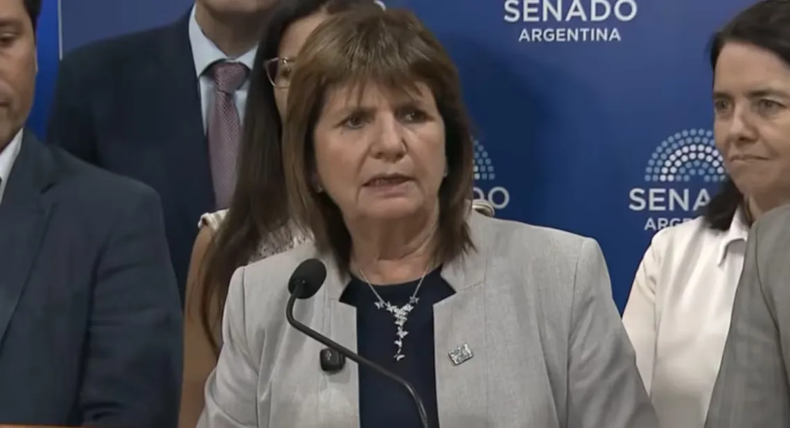 Patricia Bullrich present&oacute; la reforma laboral junto a los bloques que acompa&ntilde;ar&aacute;n la medida
