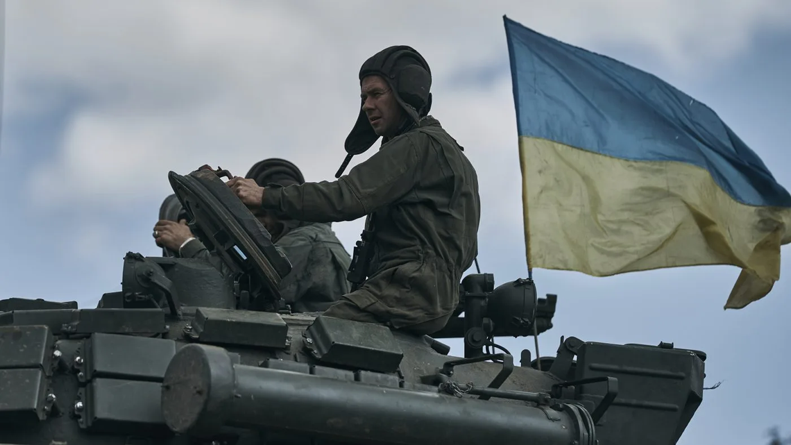 Un tanque ucraniano cerca de Bakhmut