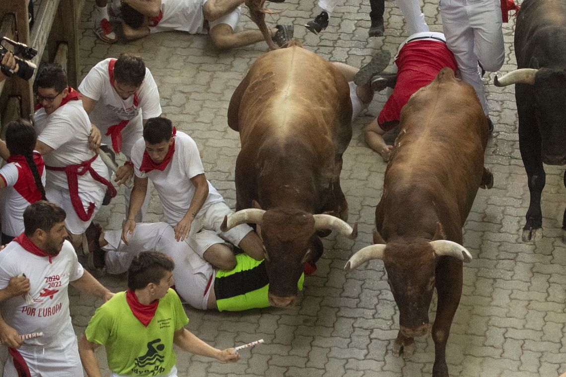 Los festejos de San Fermín terminaron con cinco heridos por asta de toro