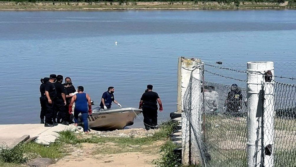 Santa Fe: encuentran cadáver maniatado a orillas de un río.