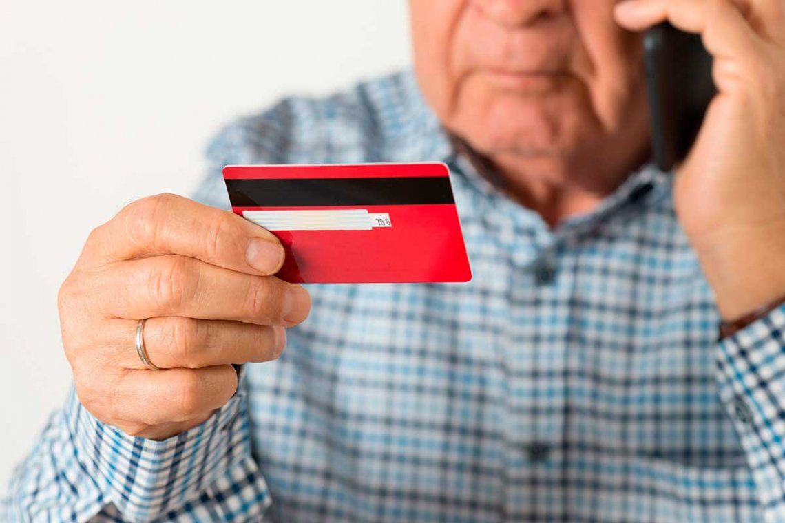 Provincia: Las estafas bancarias son el problemas más frecuentes de los adultos mayores.