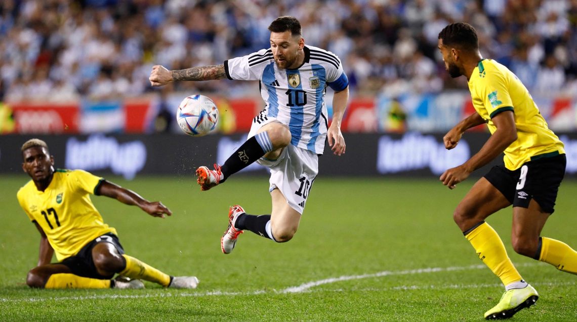 Lionel Messi jugó poco tiempo pero marcó dos goles para la Selección Argentina