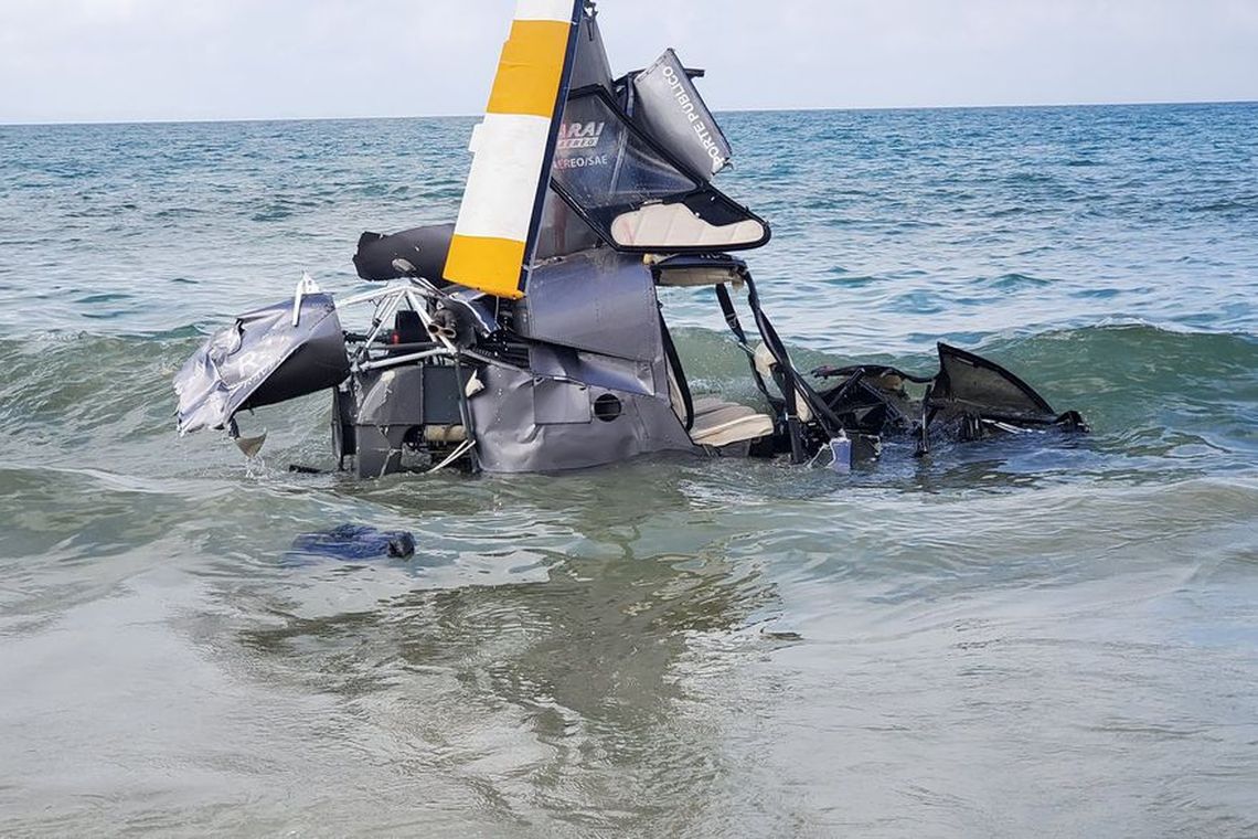 Brasil: cae un helicóptero en las playas de Florianópolis