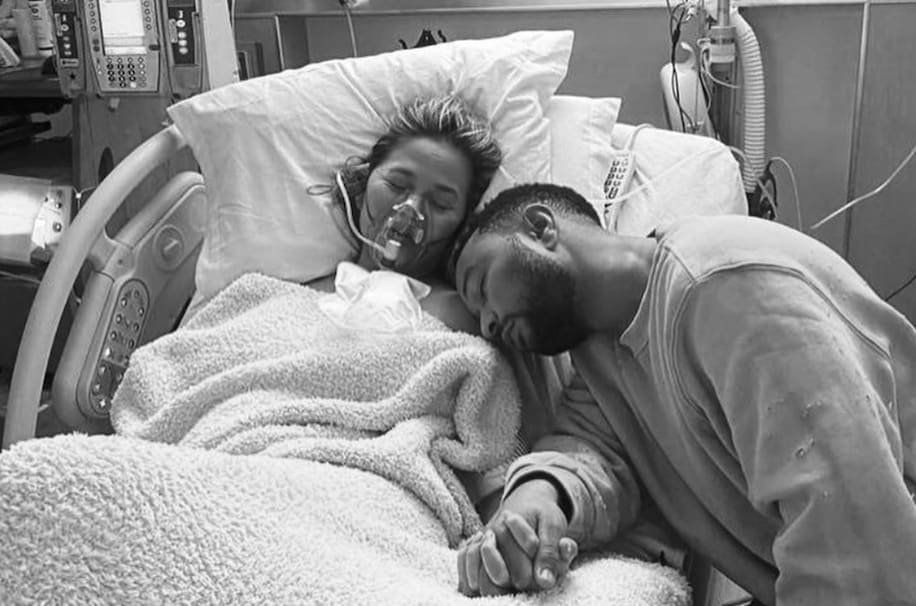 Desgarrador testimonio de Chrissy Teigen y John Legend tras perder su bebé