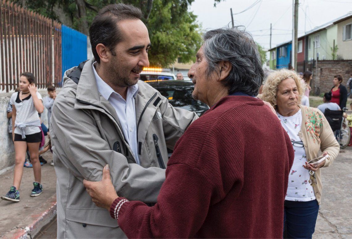 Convenio por obras para instituciones educativas del barrio Carlos Gardel
