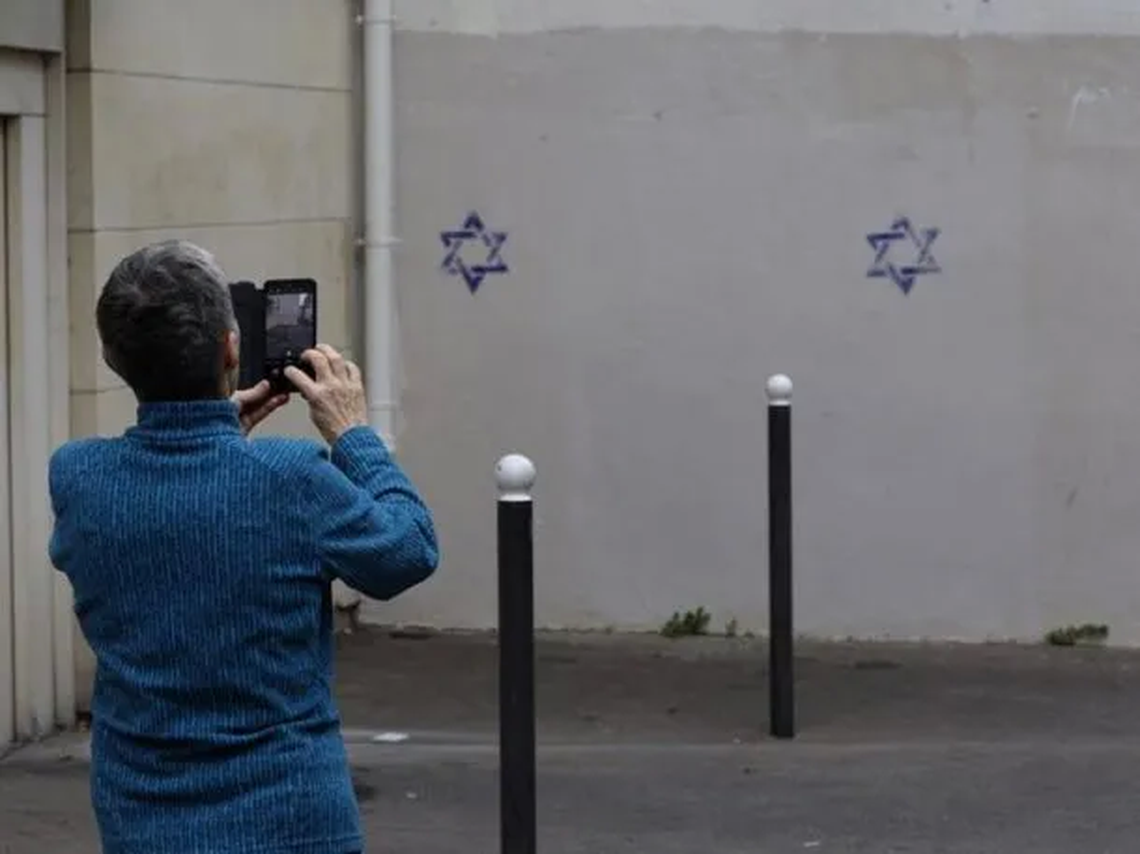 Más de 60 casas fueron marcadas con la estrella de David en París