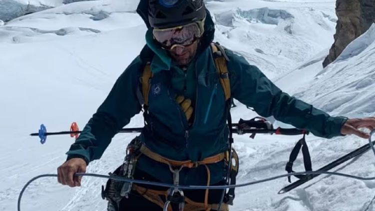 Nicolás Benedetti tenía 53 años y era miembro de la Asociación Argentina de Guías de Montaña y de la Unión Internacional de Asociaciones de Guías de Montaña (UIAGM).