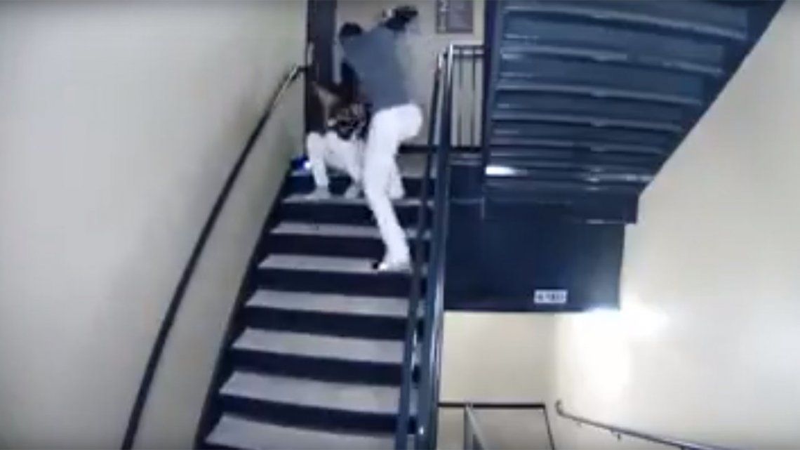 Estados Unidos: beisbolista le dio terrible golpiza a su novia y fue expulsado de su equipo