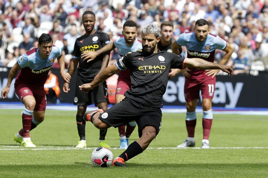 Con un gol de Agüero, el Manchester City goleó en su debut en la Premier League