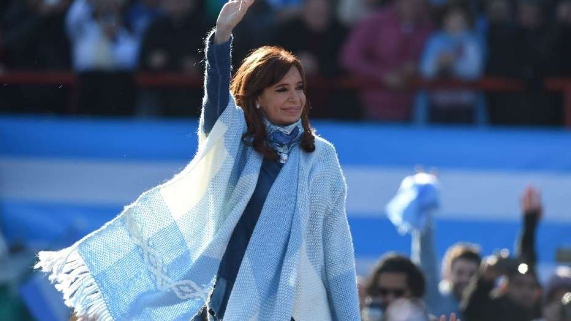 17 de Octubre - La vicepresidenta Cristina Fernández de Kirchner instó a mantener inalterable la lealtad 