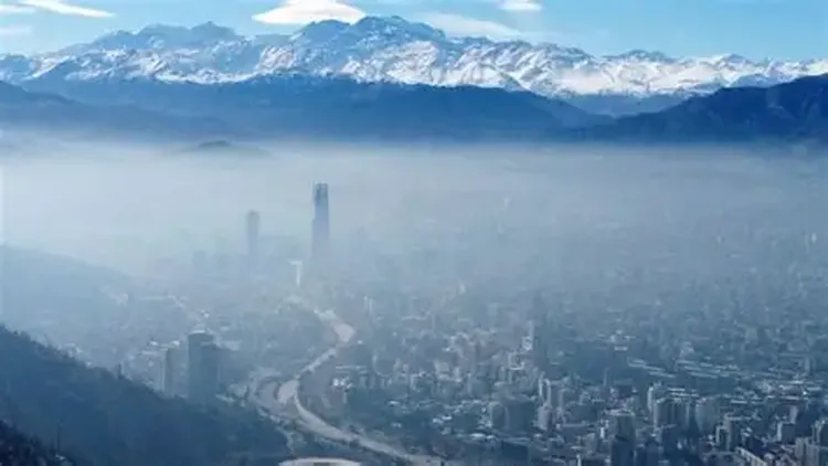 El informe destaca el impacto de factores climáticos en la calidad del aire.