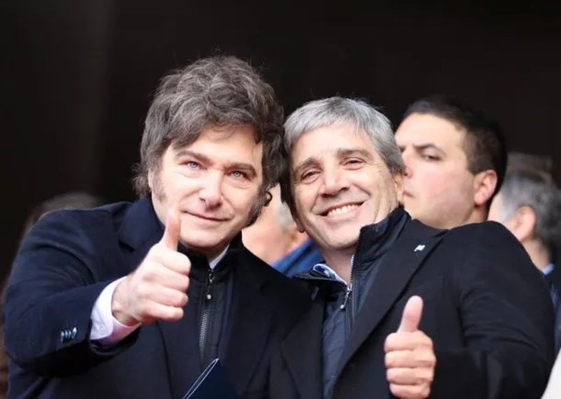 Las medidas económicas de Javier Milei y Luis Caputo provocaron más de 22 mil empresas que cerraron y 200 mil empleos formales perdidos en solo dos años. Las medidas económicas de Javier Milei y Luis Caputo provocaron más de 22 mil empresas que cerraron y 200 mil empleos formales perdidos en solo dos años.
