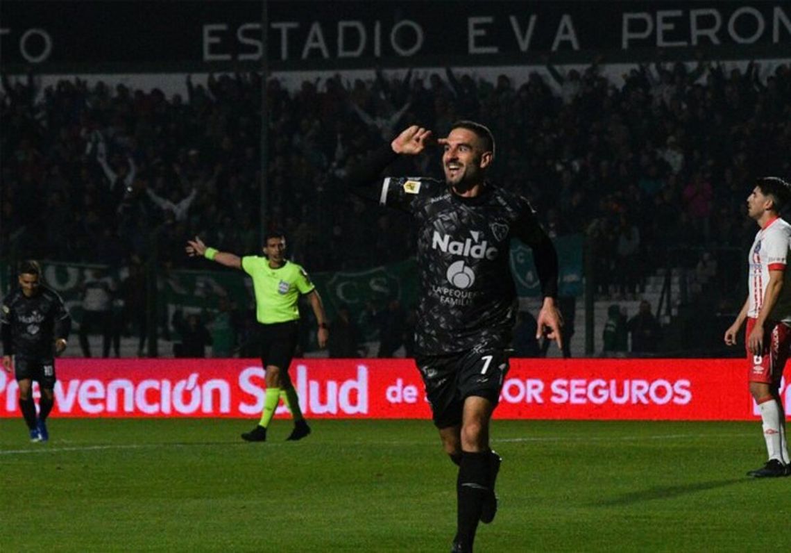 Licha López le dio los tres puntos a Sarmiento.