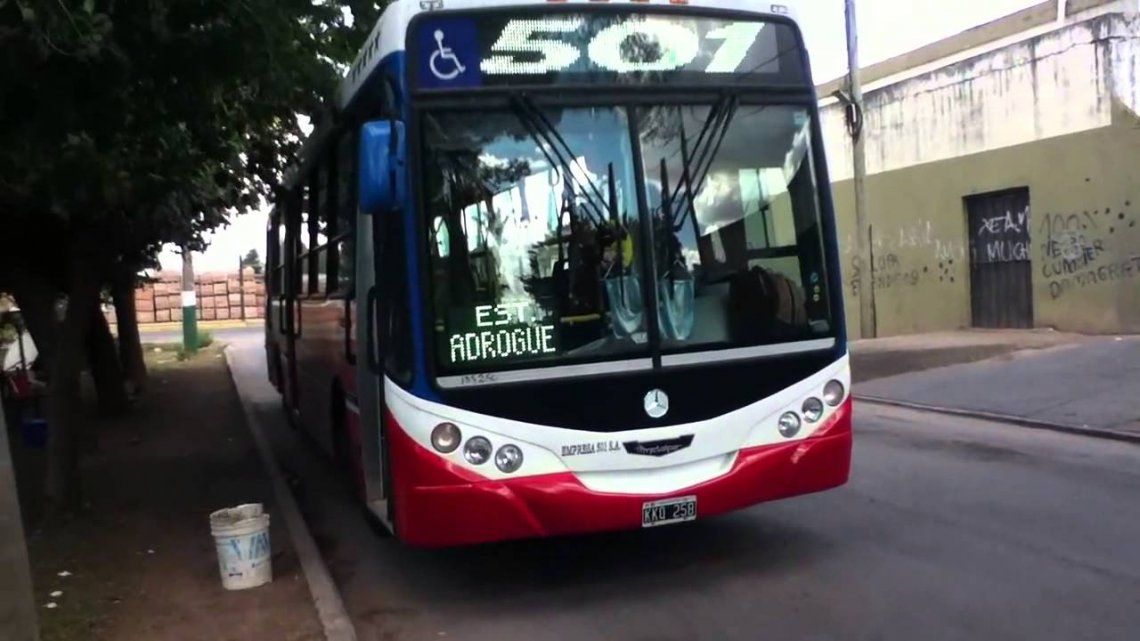 Apuñalaron a un chofer y hay cinco líneas del Oeste de paro