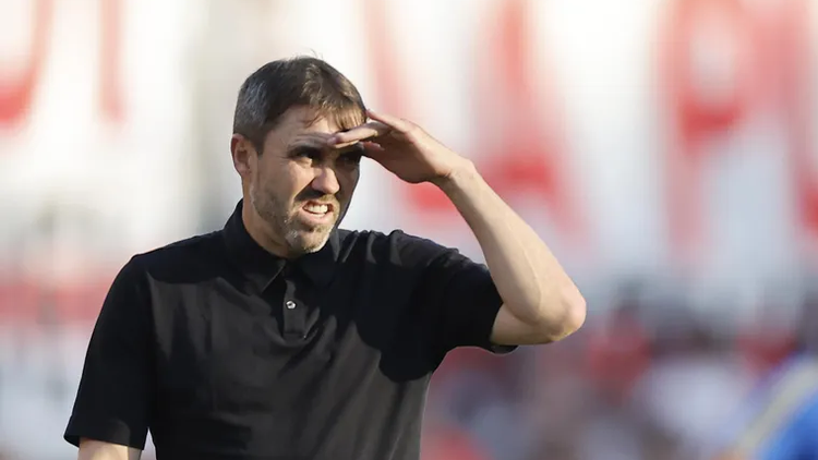 Hay que generar mucho más desde lo futbolístico, comentó.