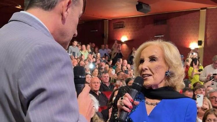 Mirtha Legrand fue al teatro a ver a Martín Bossi