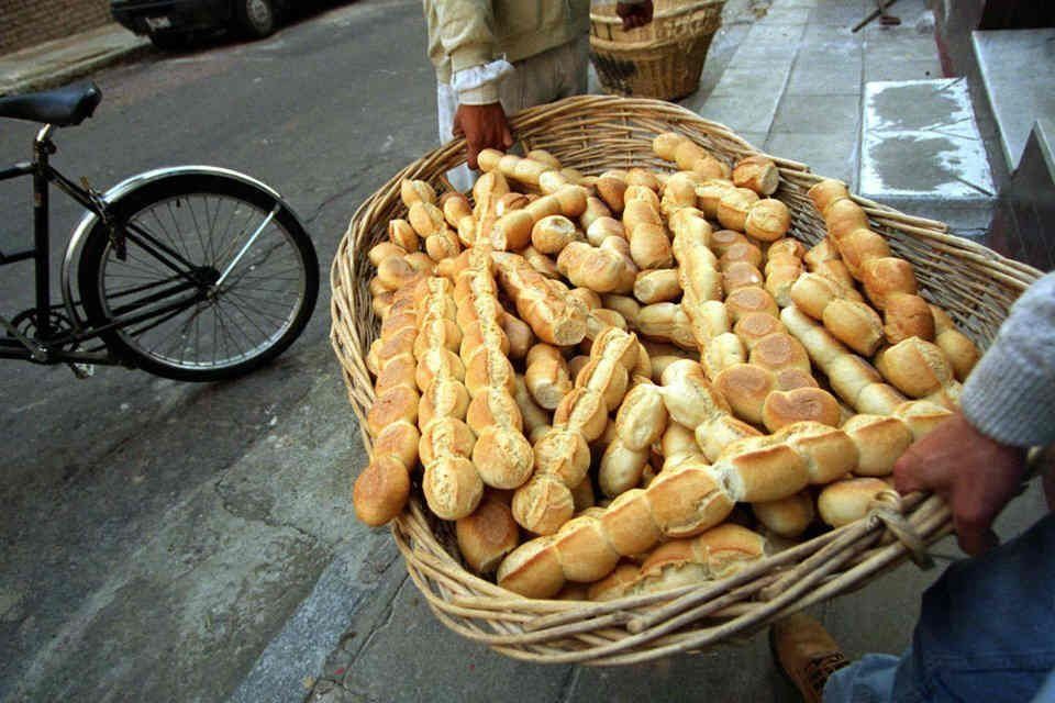Lanús: para un concejal, el pan debería costar 60 pesos”