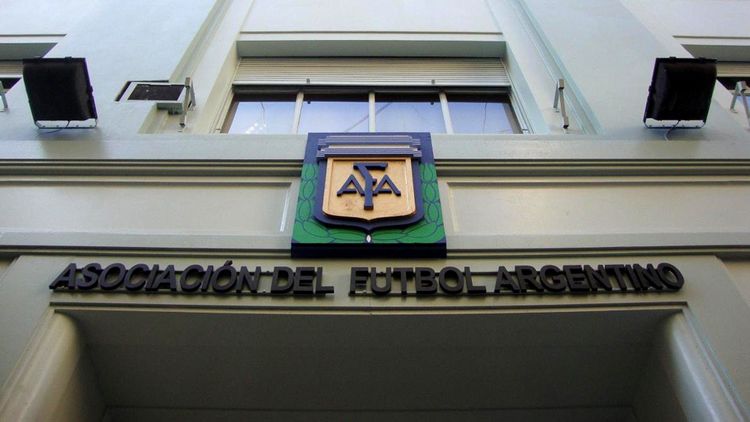 Allanamientos en AFA y varios clubes por presuntos vínculos con una financiera