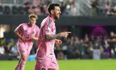Lionel Messi celebra su segundo gol y el tercero del Inter Miami.