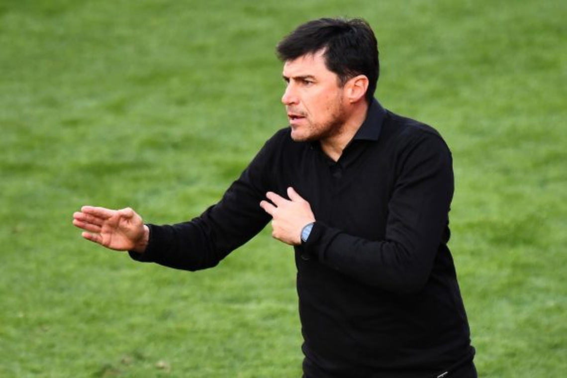 Alexander Medina es el nuevo entrenador de Vélez Sarsfield